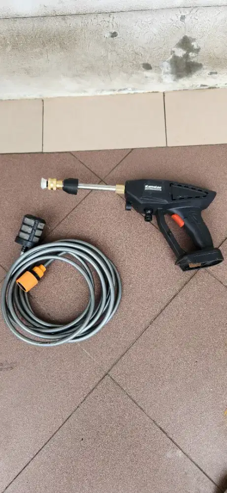 Alat cuci motor ac apa adanya