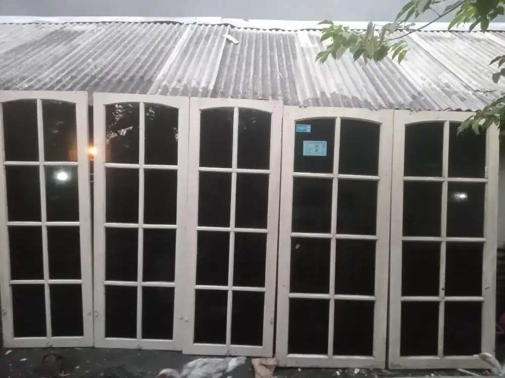 Jendela daun jendela