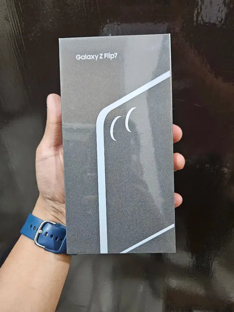 PROMO TAHUN BARU SAMSUNG GALAXY ZFLIP7 12/512GB SEGELBOX