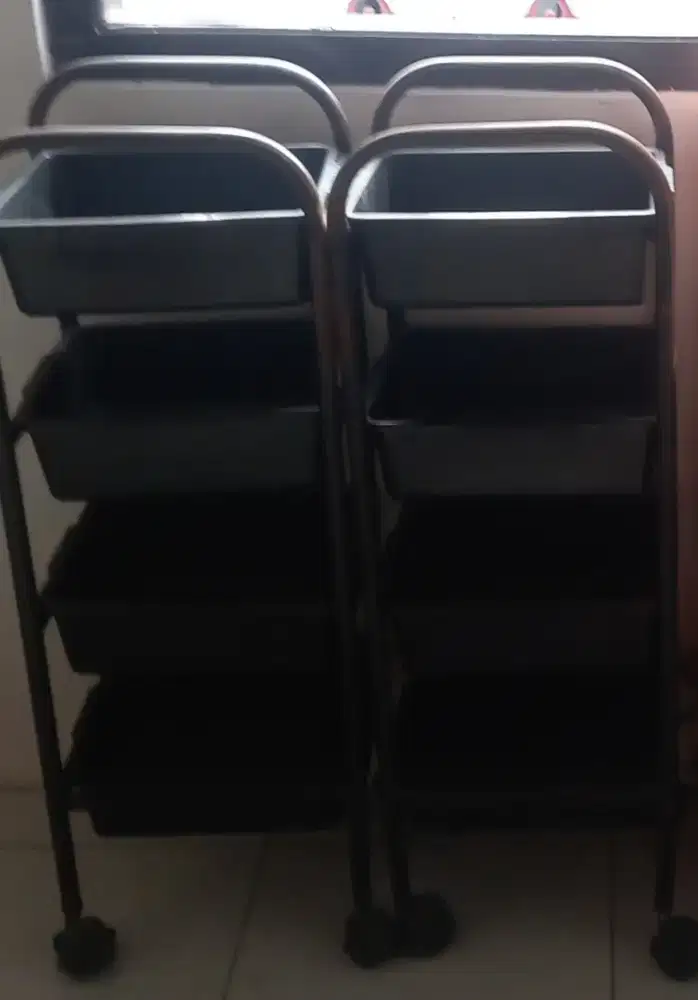 Troli (Salon / Barber)