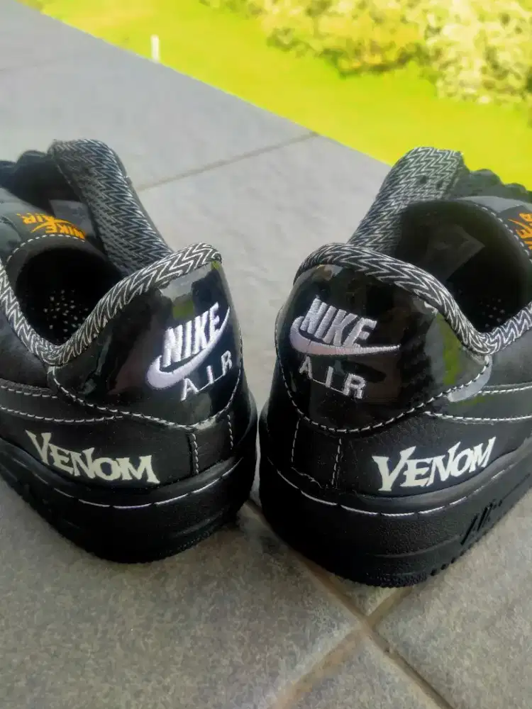 Nike Air Force 1 Full Black Venom Edition sz 40 & 44