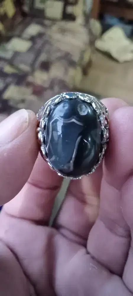 Batu akik motif rolling stone