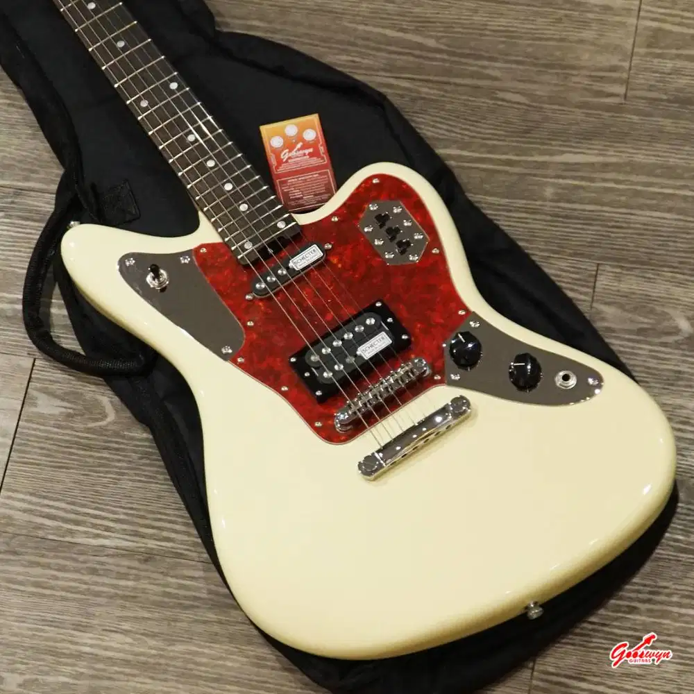 Schecter Japan AR-06 VWHT Vintage White