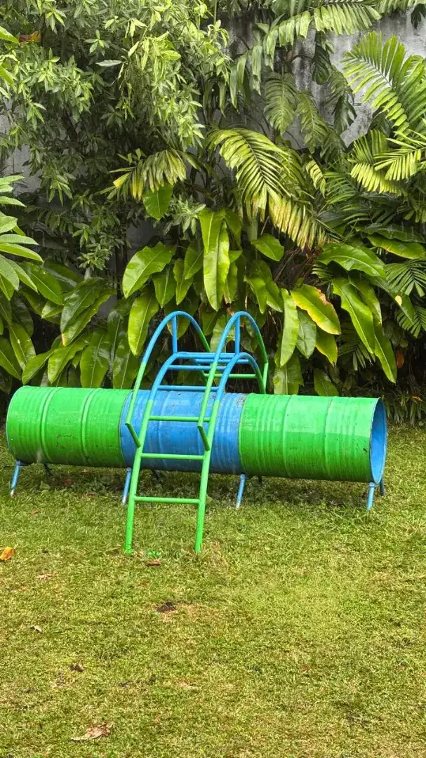 Set Monkey Bar Slide dan Trowongan Drum