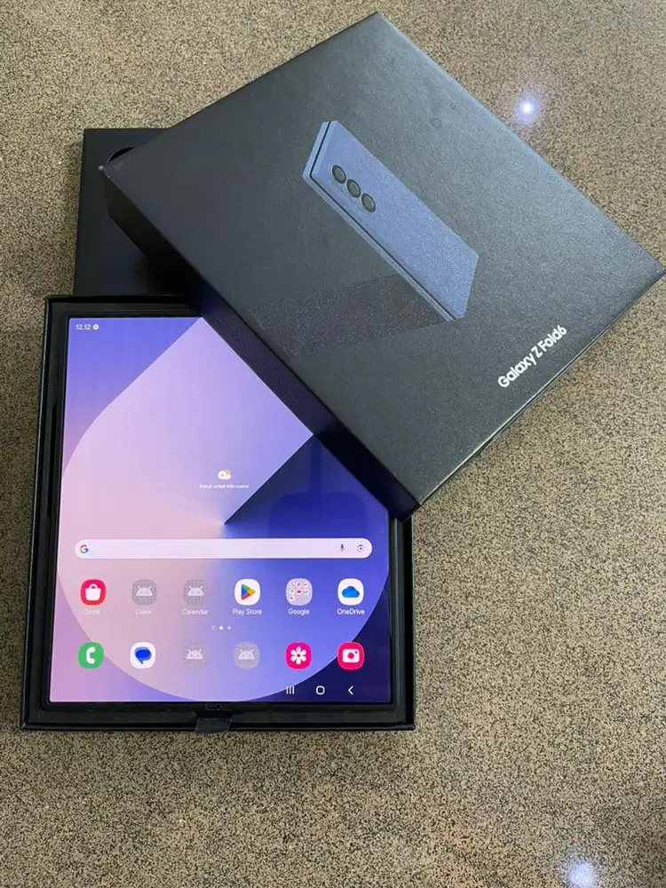 Di Cari Untuk di beli Samsung Z Fold 6 512gb SEiN Siap Cod