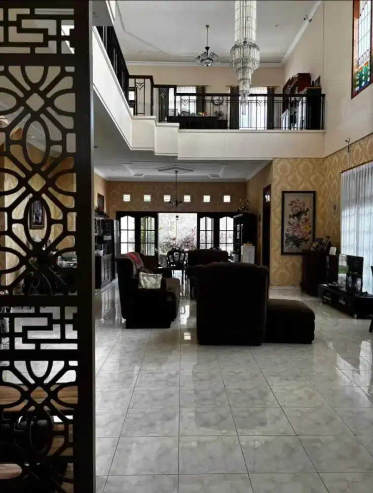 LANGKA TERMURAH RUMAH LUAS 2 LANTAI PAKUWON INDAH VBI DEKAT WIYUNG