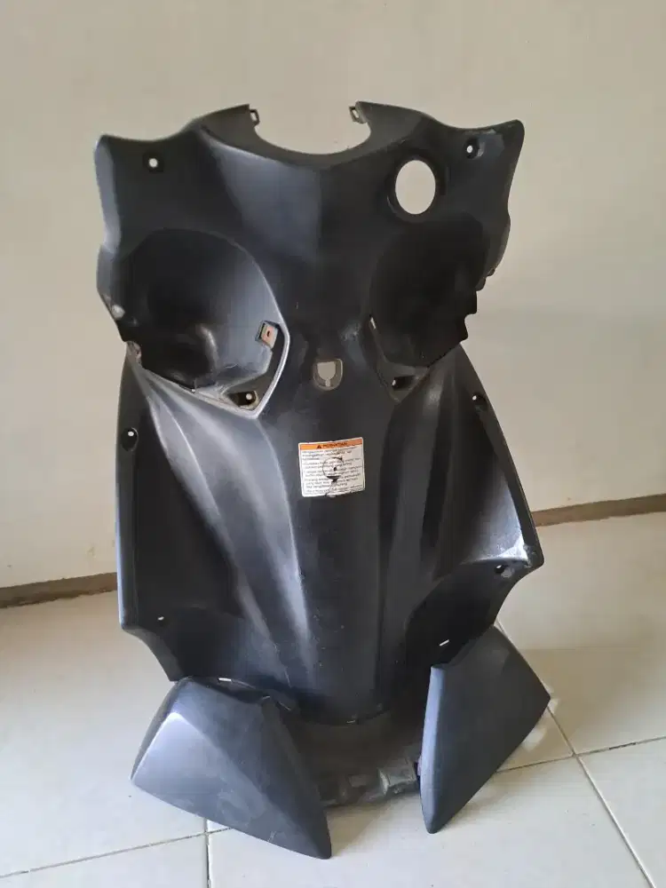 Dek tengah skydrive dan laci