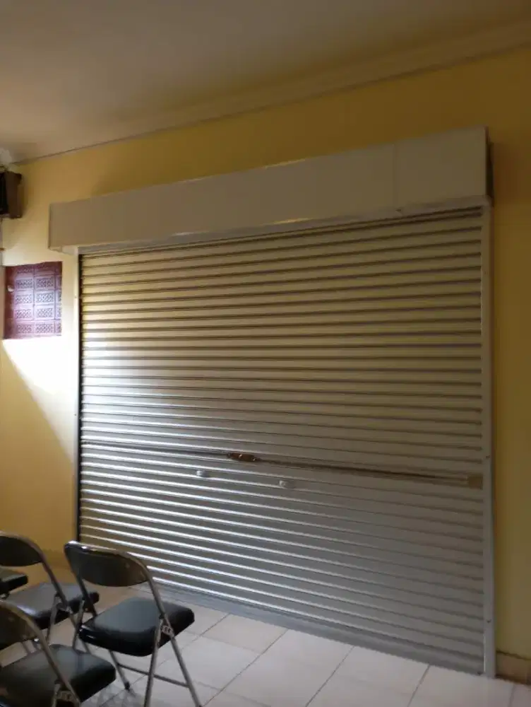 Rolling door folding gate kusen aluminium