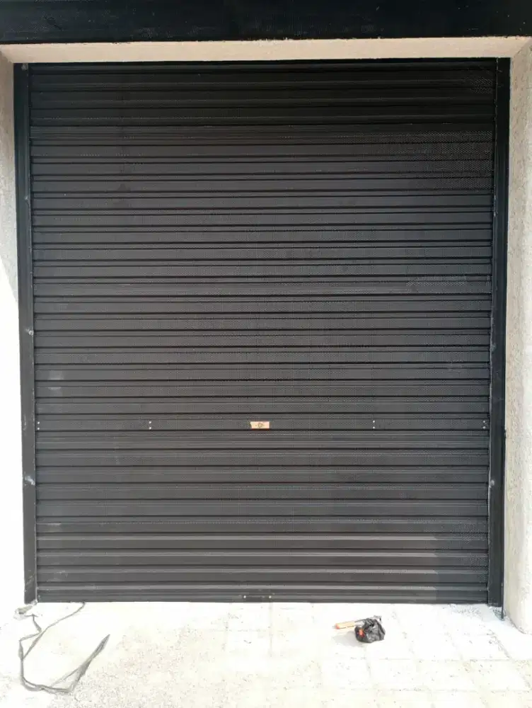 Rolling door folding gate kusen aluminium