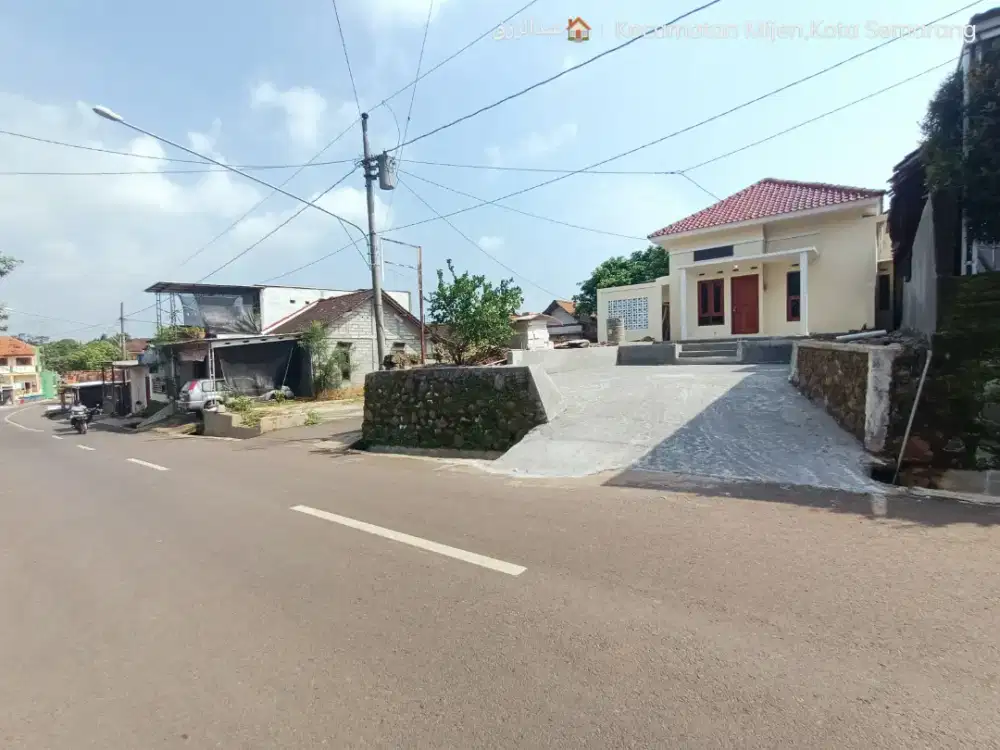 Rumah Pinggir Jl Utama Mijen Wonoplumbon