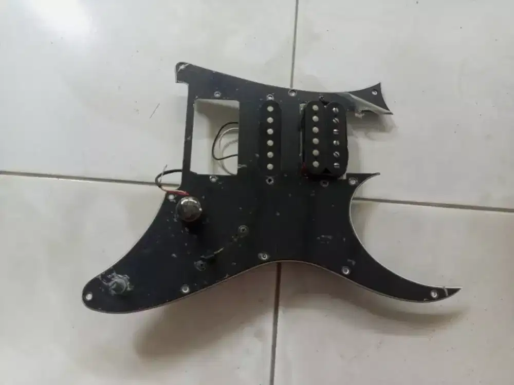 Pickguard Loaded Ibanez RG
