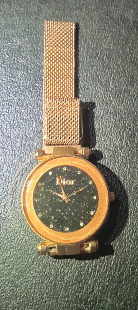 dior jam wanita siap pakai nego cod rungkut ok