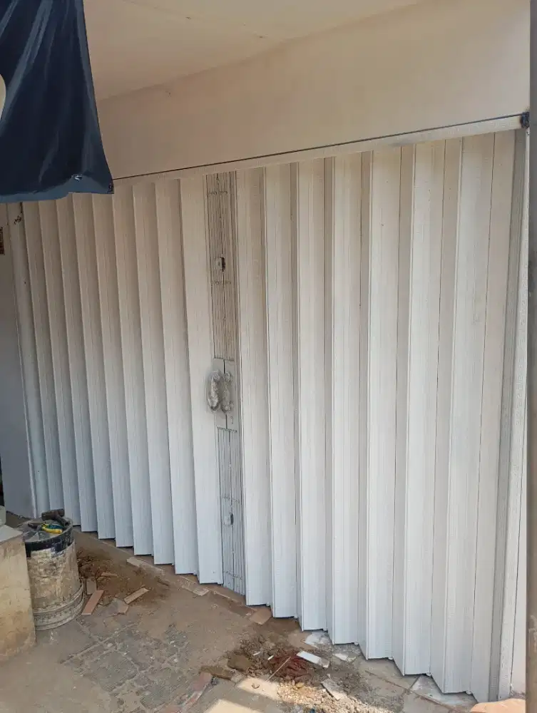 Rolling door folding gate kusen aluminium dll