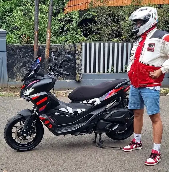 Aprilia SRGT 200 Full Modif (motor hobi) Murah!