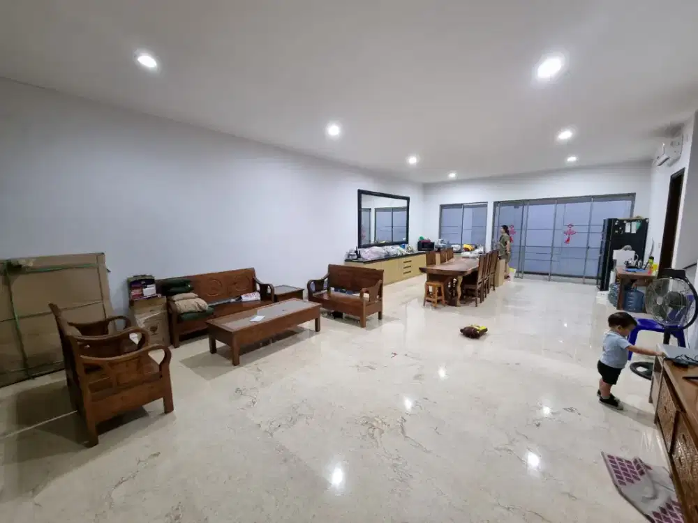 Pik, Rumah Golf Island