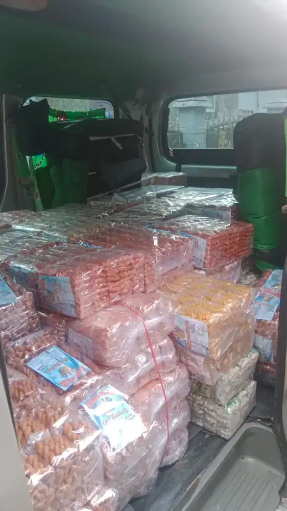 Snack dan kerupuk langsung dari pabrik, siap kirim seluruh Bogor