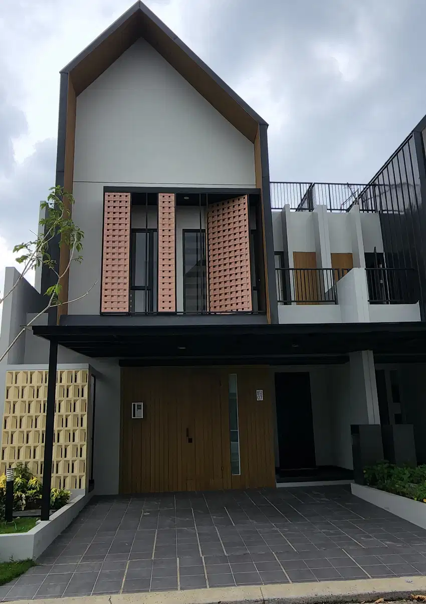 Rumah Baru Siap Huni 3 Lantai Attic Room Dekat AEON Mall & IKEA JGC