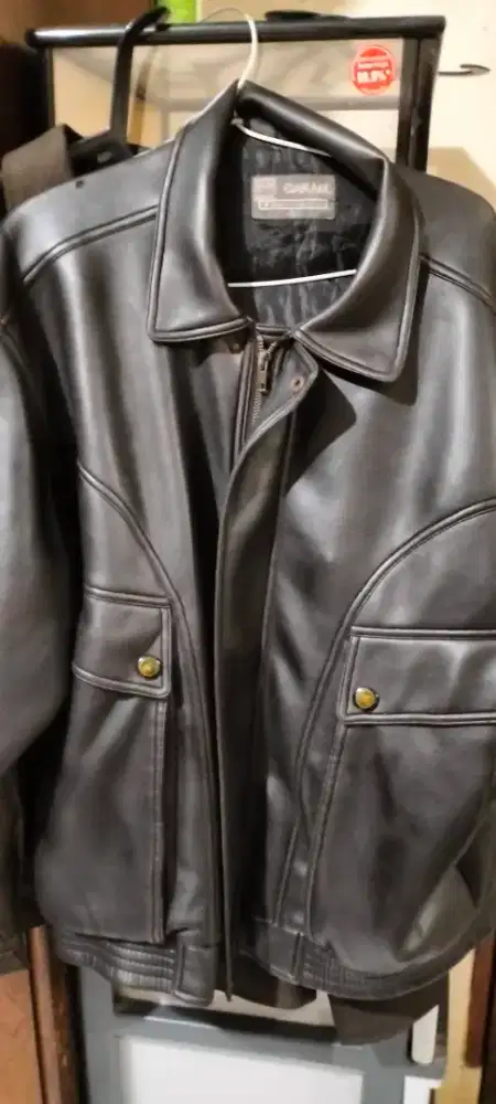 JACKET KULIT ASLI UK L SEPERTI BARU
