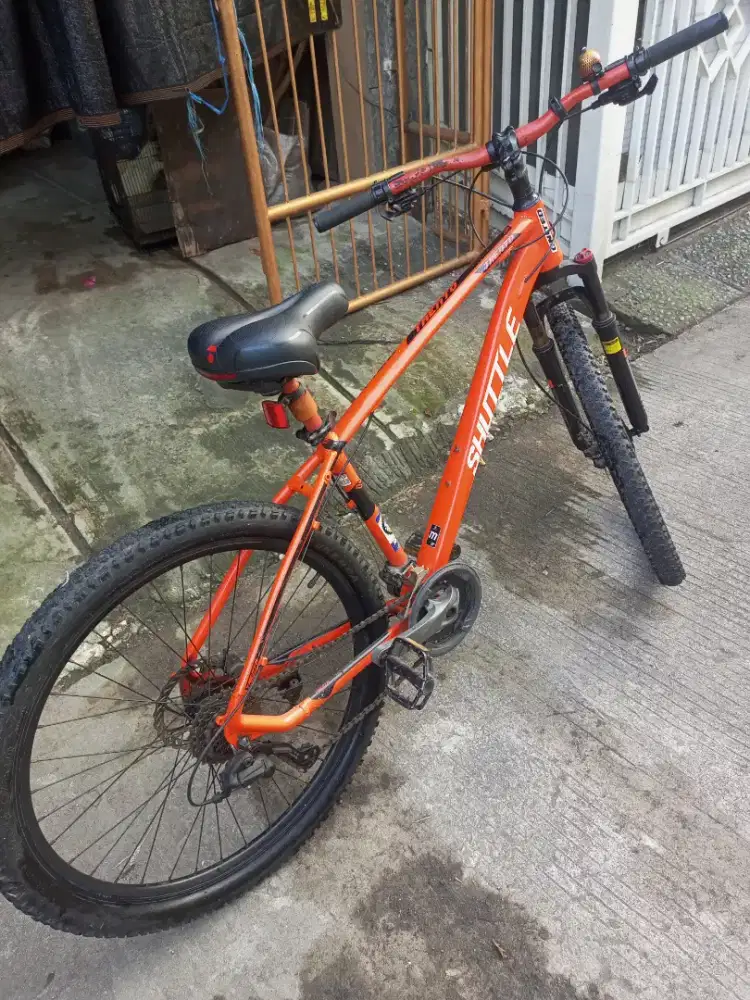 Sepeda MTB merk Shuttle Trento