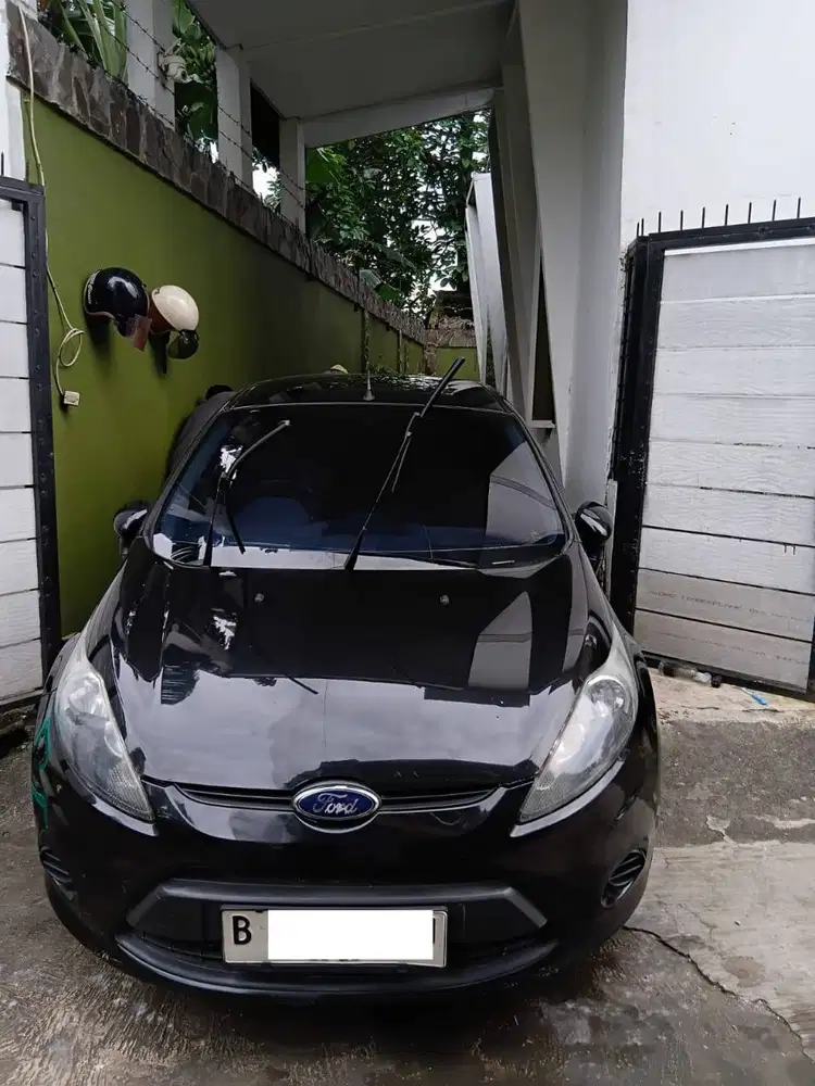 Dijual ford fiesta 1.4 AT Trend