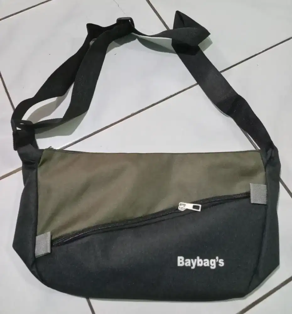 Tas Selempang Baru