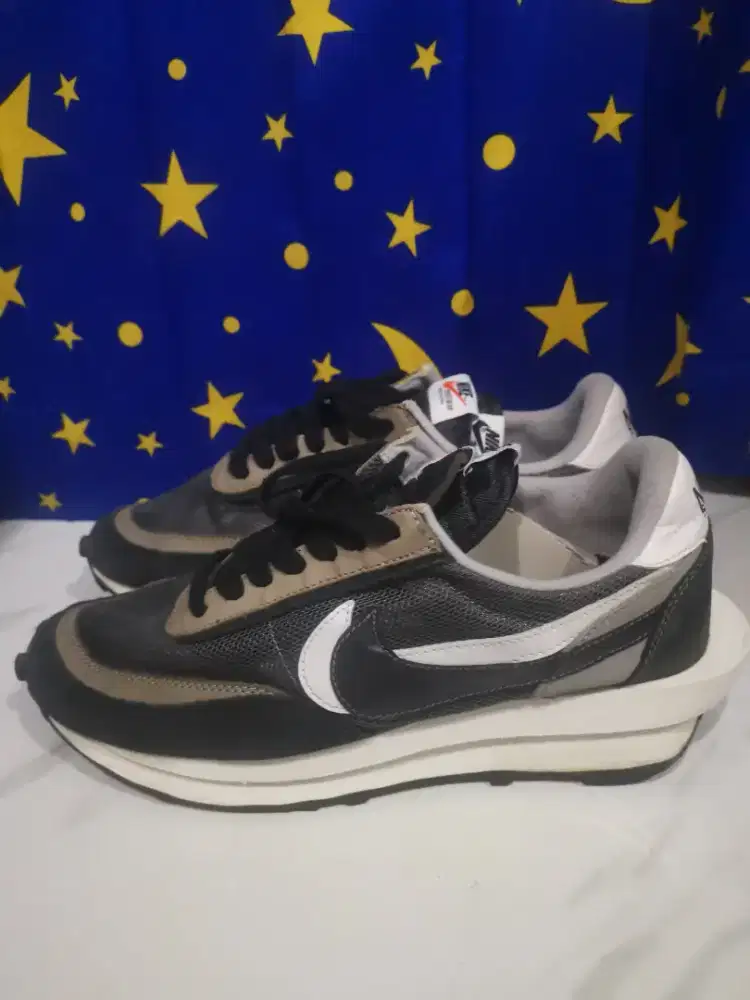 Sepatu Nike Sacai
