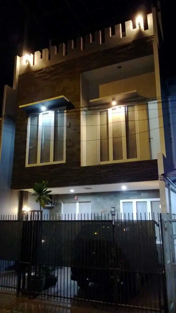 Di jual rumah bagus siap huni diTaman Palem cengkareng barat