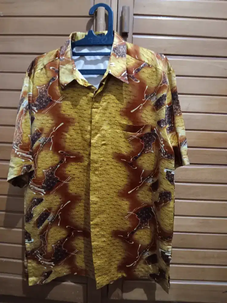 Kemeja batik pria ukuran besar
