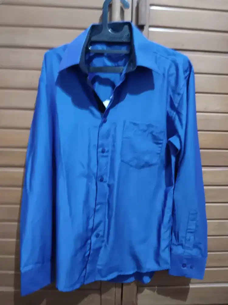 Kemeja pria lengan panjang