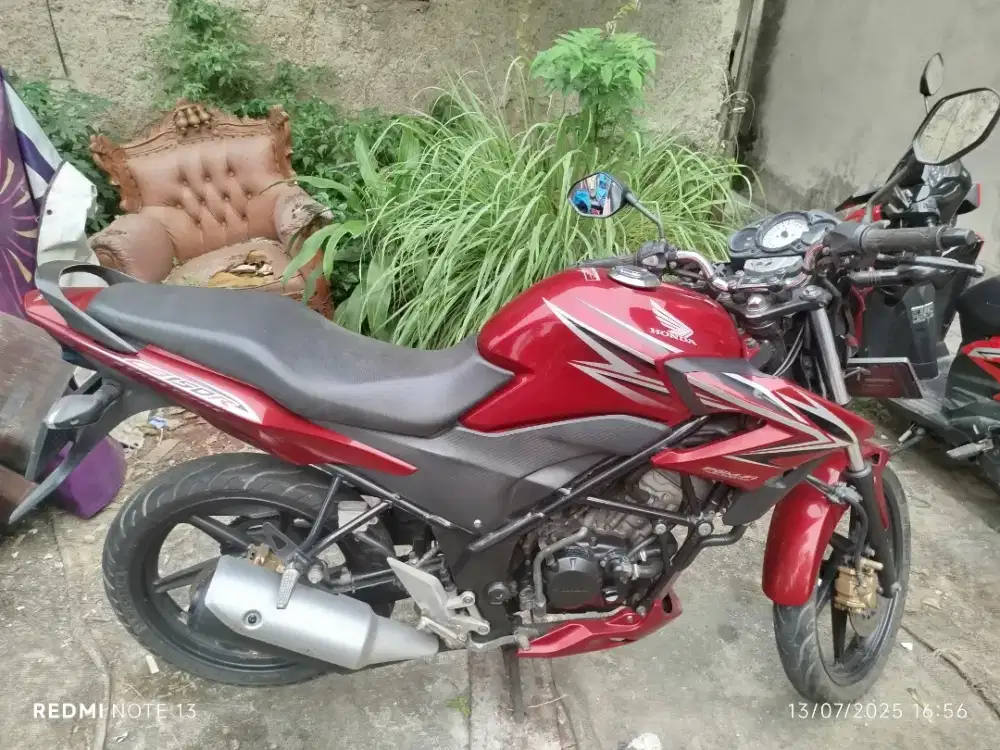 Jual motor cb 150r 2015 km low