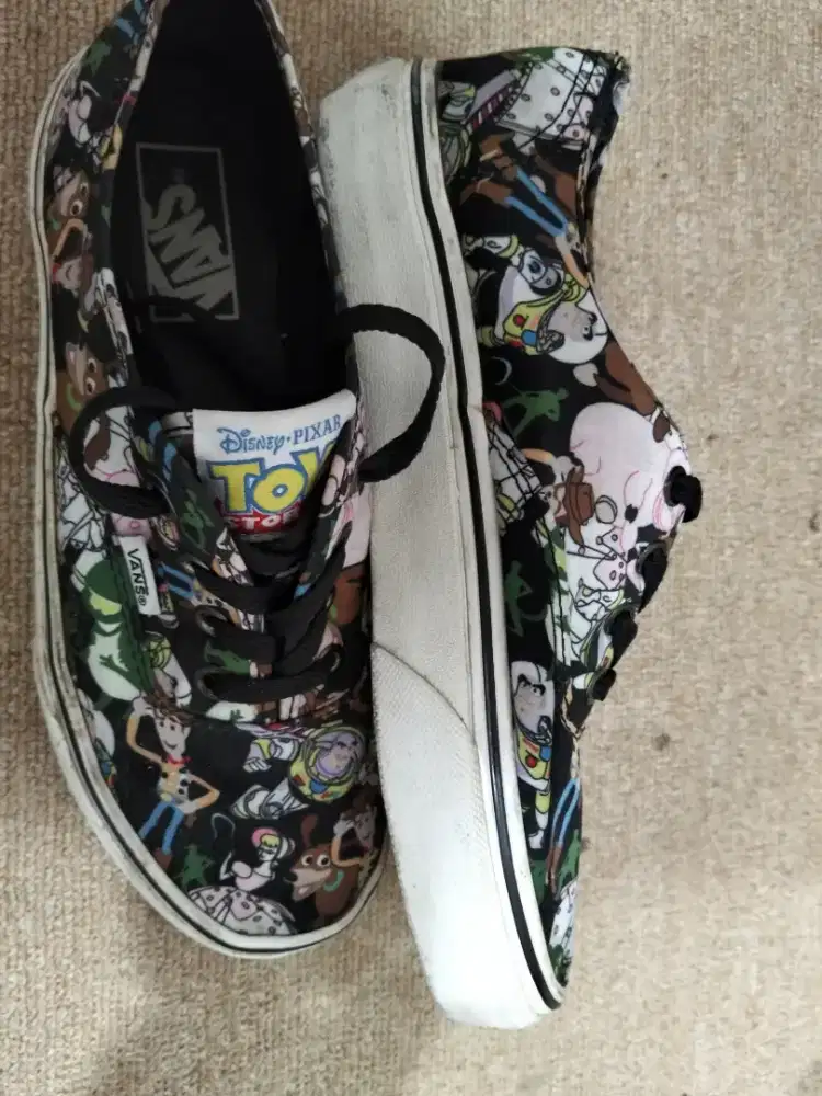 Sepatu unisex Vans toy story size 37