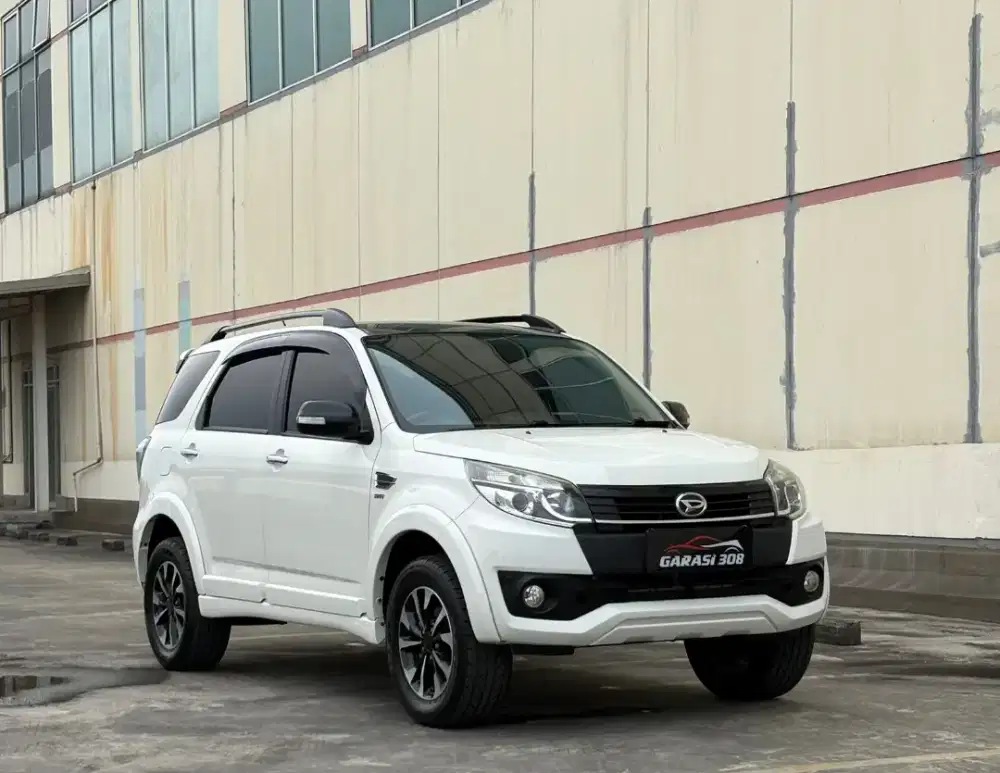 Daihatsu Terios R Custom AT 2016 Warna Putih KM 76 rb Pajak 08-2026