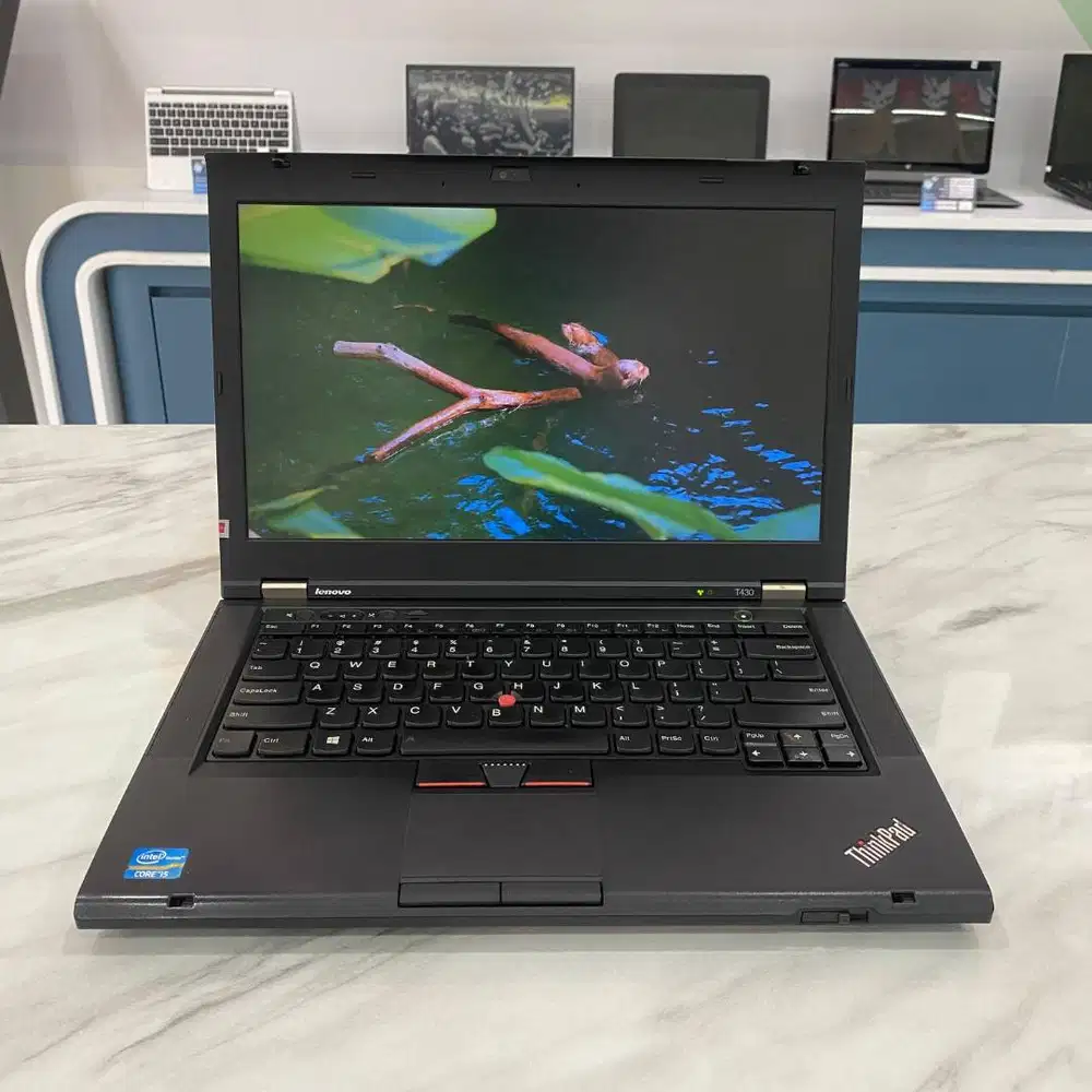 [L32] Laptop Editing i5 8GB 256GB Siap Pakai Garansi