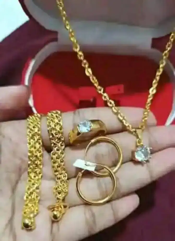 Terima jual beli emas berlian tanpa surat bisa cod