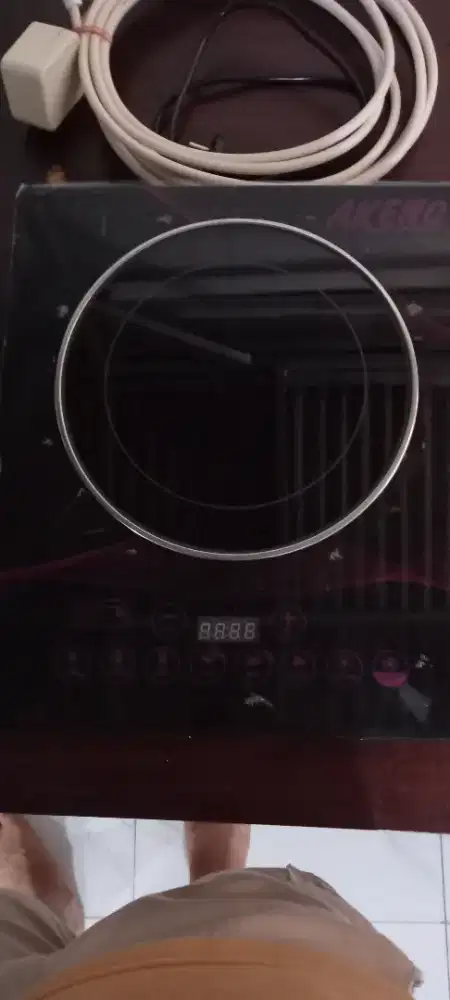 Kompor listrik akeno