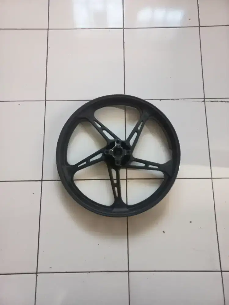 Velg racing yupiter depan