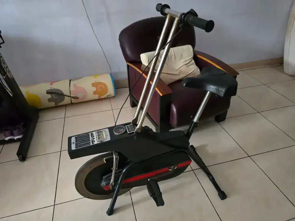 Alat sepeda manual olah raga gym