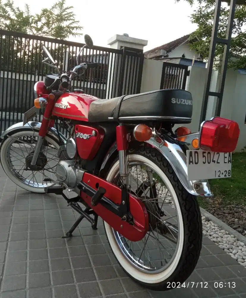 Motor Antik Klasik Suzuki A100