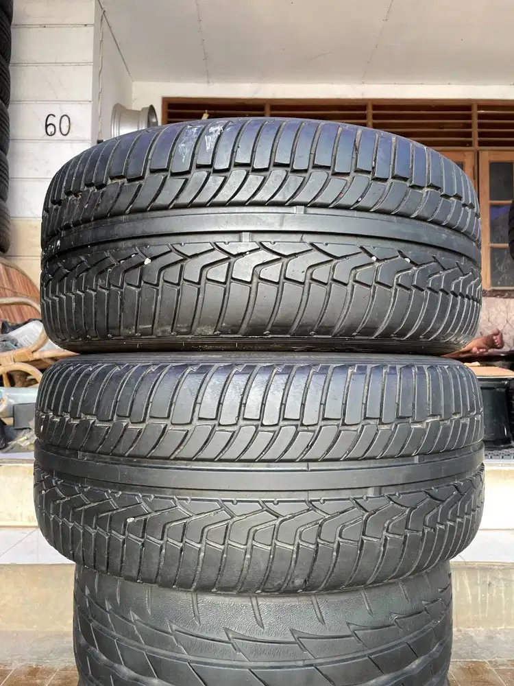 Ban Accelera Iota ST68 285 45 r19 2Pcs