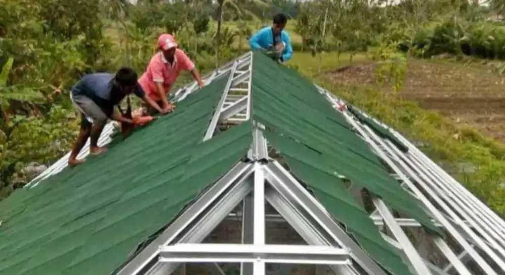 Baja ringan dan plafon pvc terpasang murah