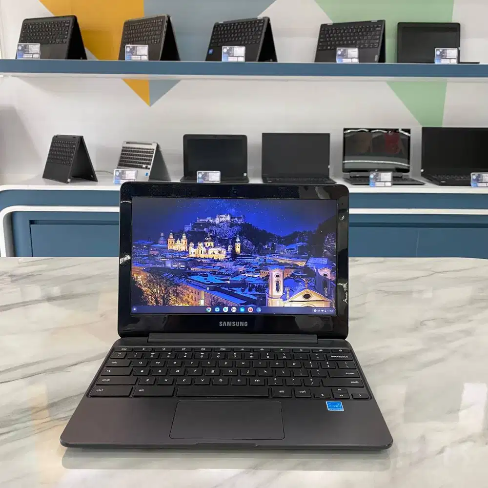 [S02] Laptop Editing Playstore 4GB SSD Siap Pakai