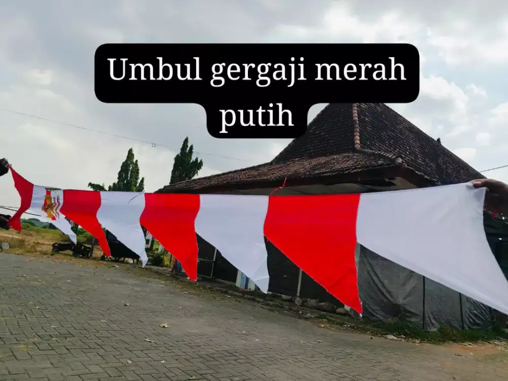 Umbul-umbul gergaji merah putih