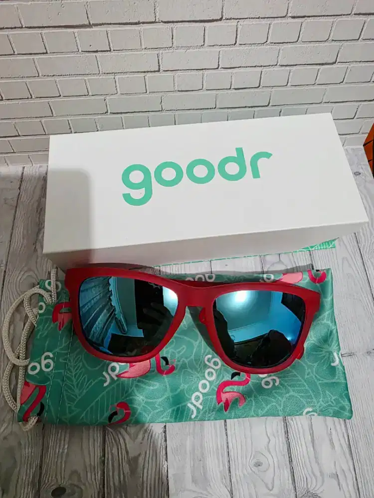 KACAMATA GOODR FLAMINGOS  ON A BOOZE CRUISE