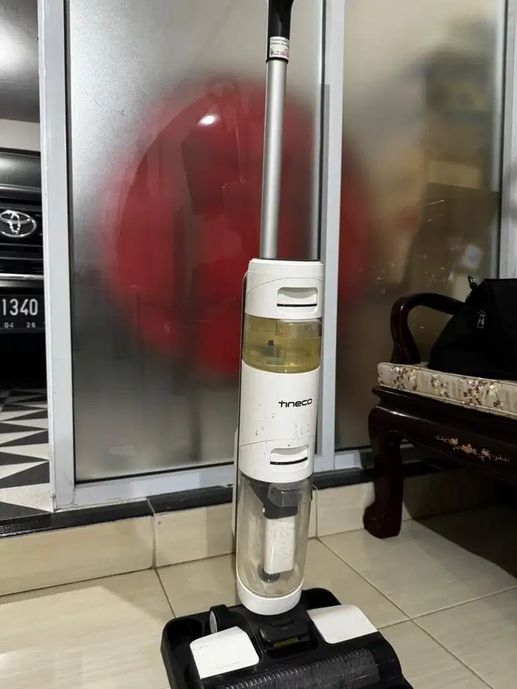 Tineco iFloor Breeze Wet Dry Handheld Vacuum Cleaner