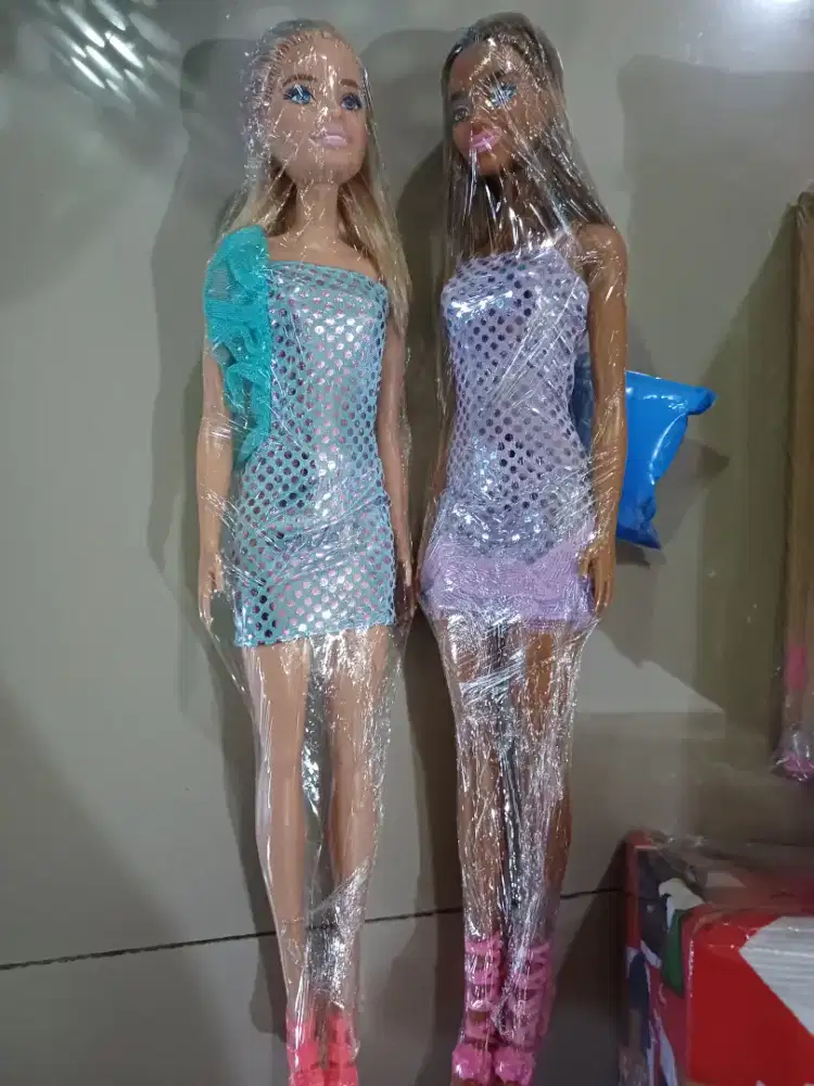 Mainan Anak Barbie + aksesorisnya