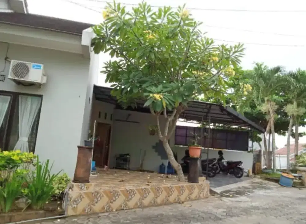 RUMAH SEMI FURNISH CLUSTER VILLA REAL BANYUMANIK