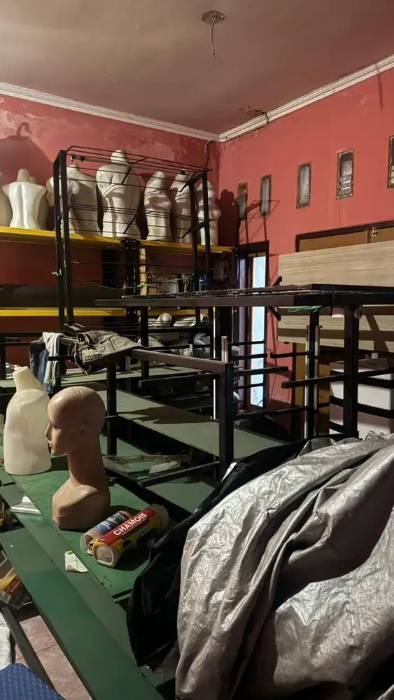 Etalase serbaguna untuk pajangan