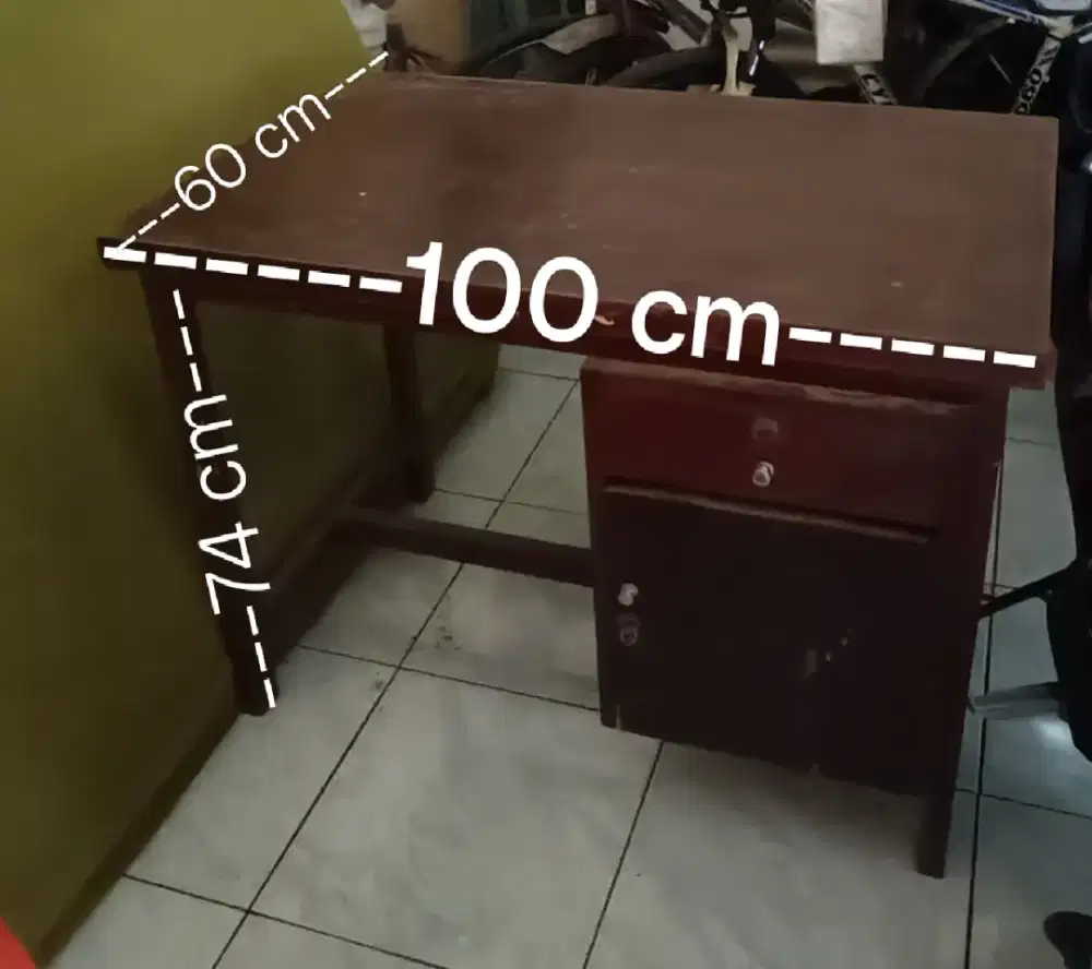 Meja kerja kayu jati