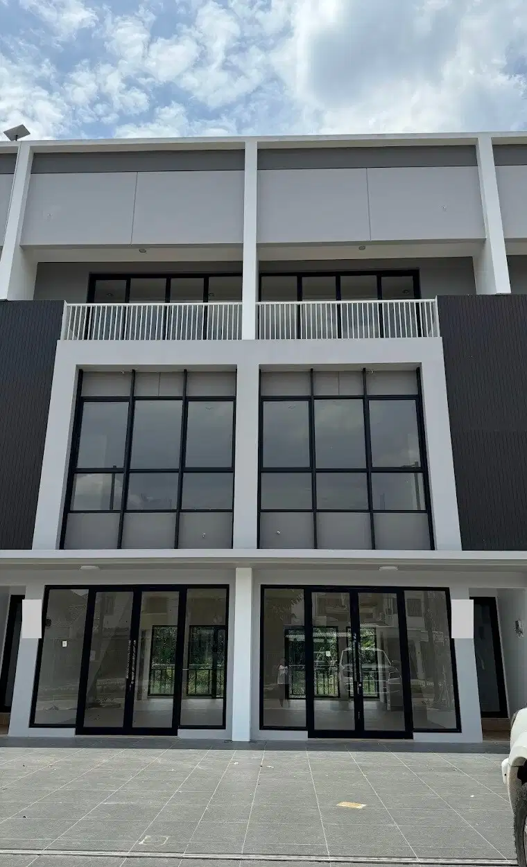 Disewakan Ruko The Hive Tanamera Lippo Cikarang
