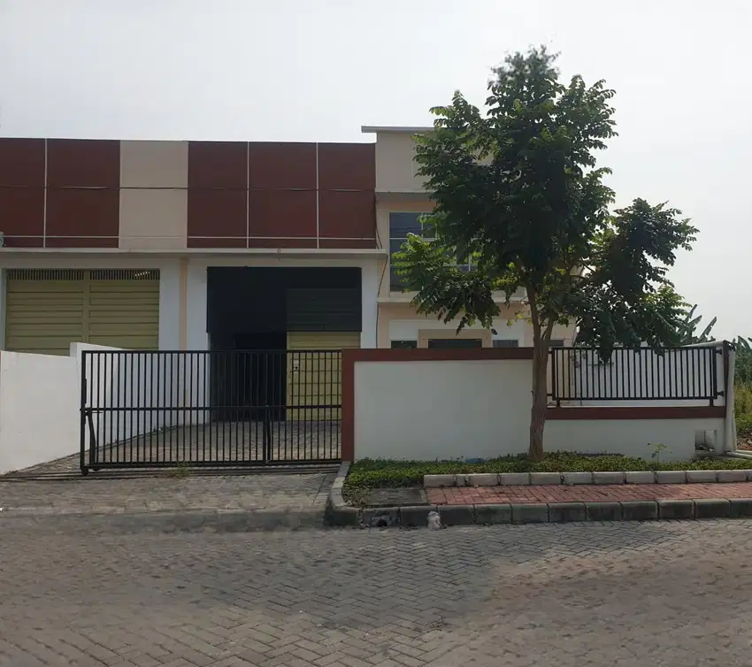 Gudang Di Pergudangan Sirie Lingkar Timur Sidoarjo